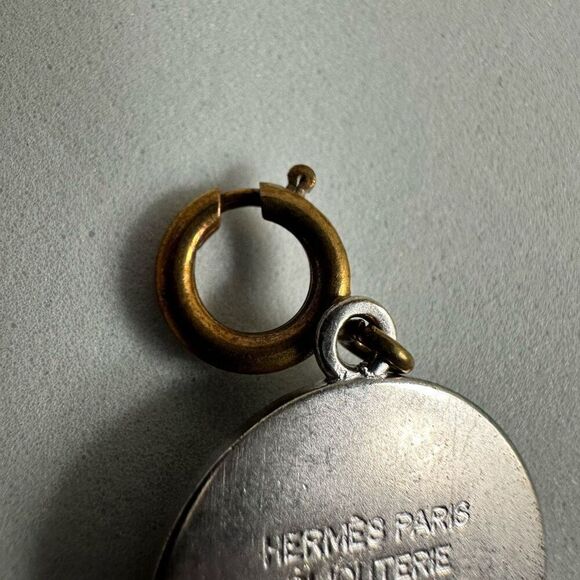Hermes Circle Charm Pendant Silver Tone - Picture 3 of 4